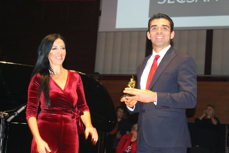 İDİL BİRET İLE ‘HER NOTA BİR UMUT’ OLDU